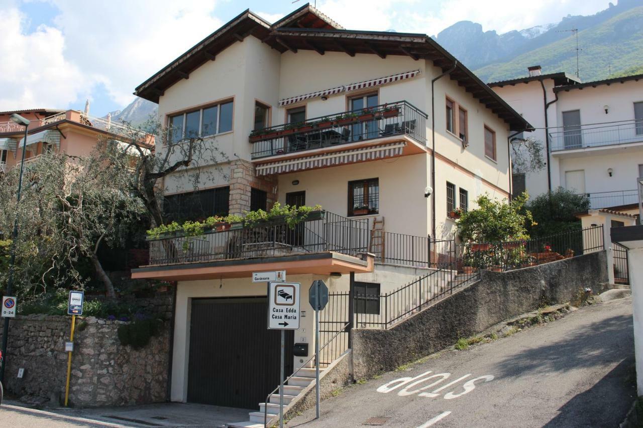 Casa Ines Fronte Lago Aparthotel Brenzone sul Garda Exterior photo