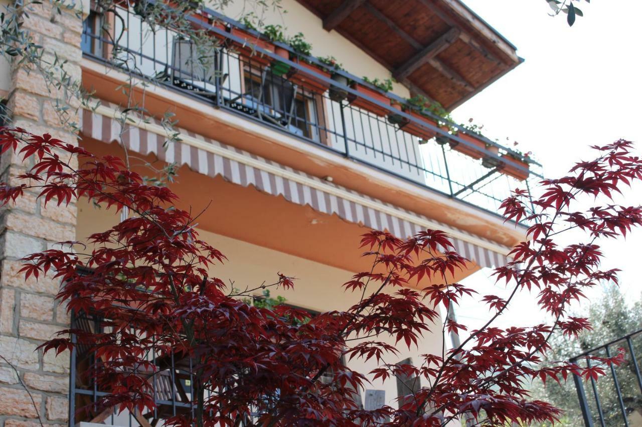 Casa Ines Fronte Lago Aparthotel Brenzone sul Garda Exterior photo